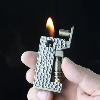  Ретро механична керосинова запалка натиснете запалване Индивидуализирана реативност Удобен за носене на факел Запалка Джаджи за мъже